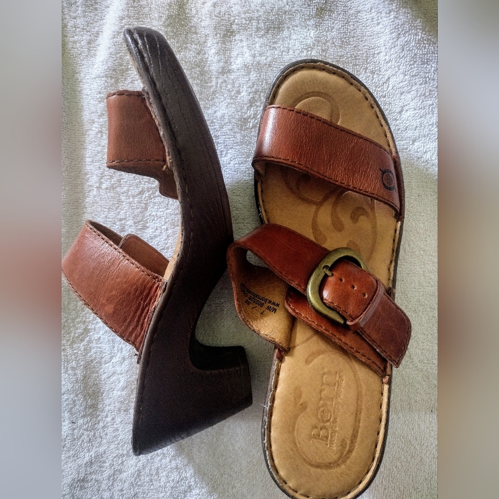 Born Tan Leather Wedge Sandals